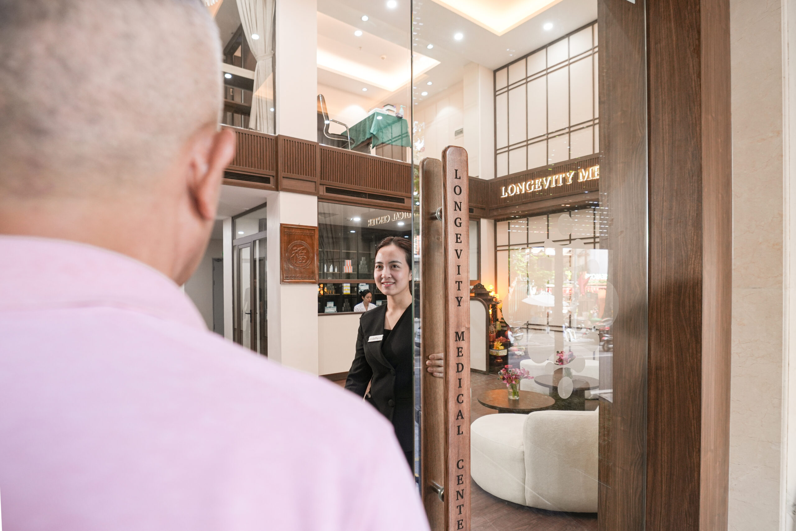 Đón tiếp & Check-in